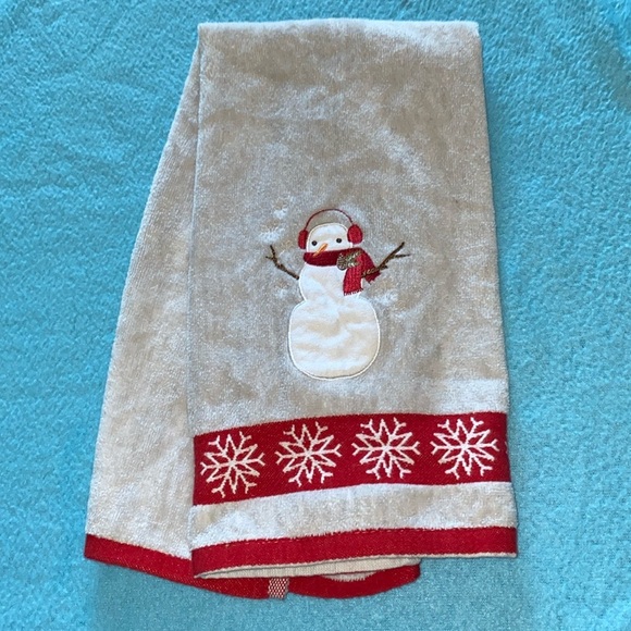 Snowman and snowflakes Christmas embroidered hand fingertip towel - Picture 1 of 9